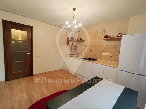 1-к квартира, 1/10 эт., 39м²