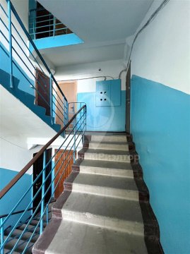 3-к квартира, 3/3 эт., 59м²