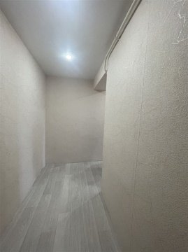 1-к квартира, 1/4 эт., 42м²